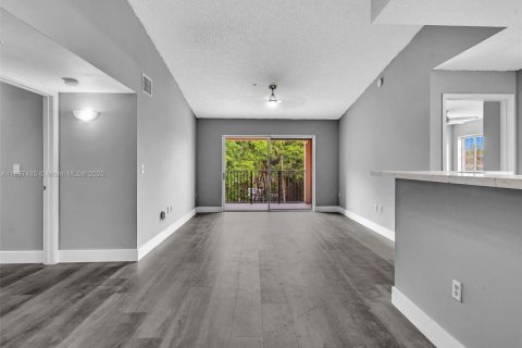 Condo in Miramar, Florida, 2 bedrooms  № 1822014 - photo 14