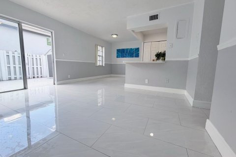 Touwnhouse à vendre à Davie, Floride: 3 chambres, 153.29 m2 № 2245414 - photo 12