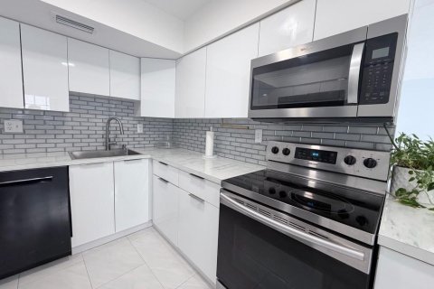 Touwnhouse à vendre à Davie, Floride: 3 chambres, 153.29 m2 № 2245414 - photo 2