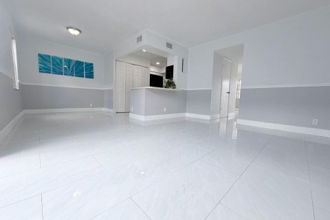 Touwnhouse à vendre à Davie, Floride: 3 chambres, 153.29 m2 № 2245414 - photo 14