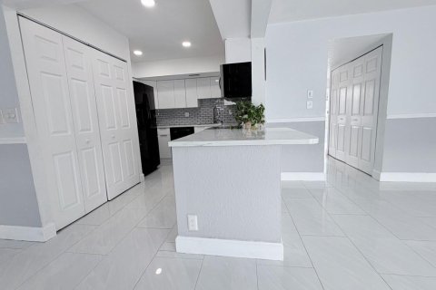 Touwnhouse à vendre à Davie, Floride: 3 chambres, 153.29 m2 № 2245414 - photo 3