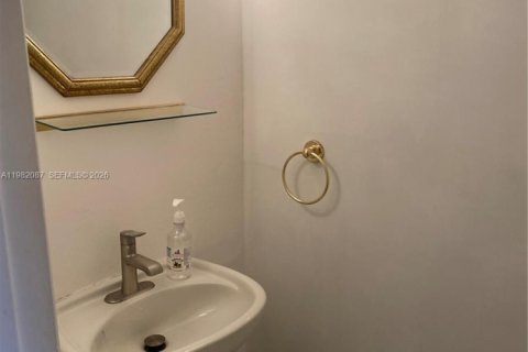 Adosado en alquiler en Hallandale Beach, Florida, 3 dormitorios, 162.58 m2 № 2043236 - foto 7
