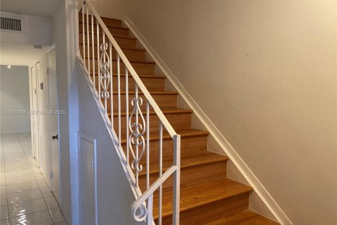 Adosado en alquiler en Hallandale Beach, Florida, 3 dormitorios, 162.58 m2 № 2043236 - foto 6