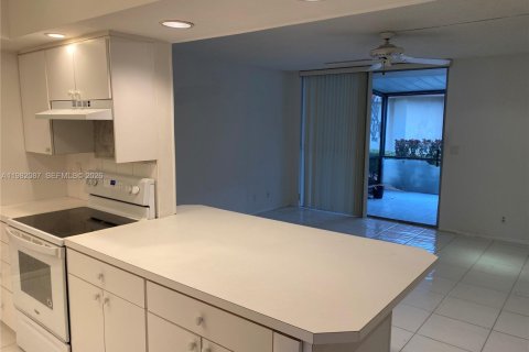 Adosado en alquiler en Hallandale Beach, Florida, 3 dormitorios, 162.58 m2 № 2043236 - foto 3