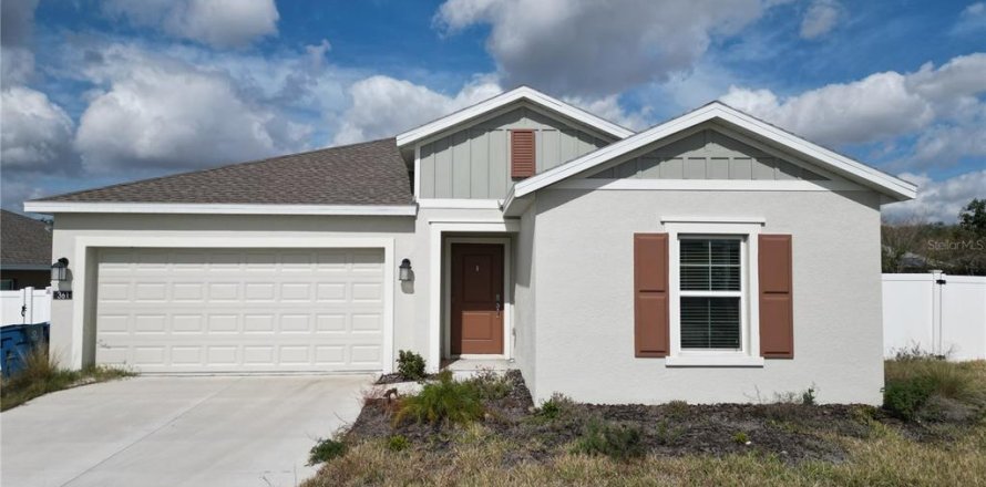 House in Lake Wales, Florida 4 bedrooms, 179.77 sq.m. № 1543985