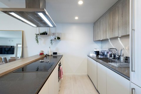 Купить кондоминиум в Майами, Флорида 1 спальня, 76.74м2, № 2153323 - фото 4