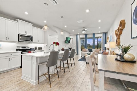 Townhouse in Wesley Chapel, Florida 3 bedrooms, 154.87 sq.m. № 2394417 - photo 11