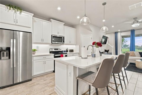 Townhouse in Wesley Chapel, Florida 3 bedrooms, 154.87 sq.m. № 2394417 - photo 15