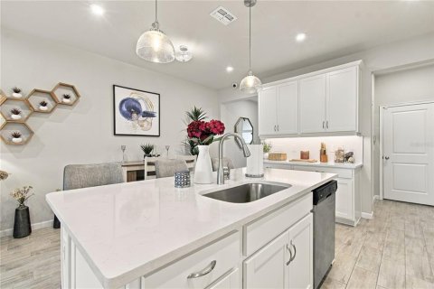 Townhouse in Wesley Chapel, Florida 3 bedrooms, 154.87 sq.m. № 2394417 - photo 21