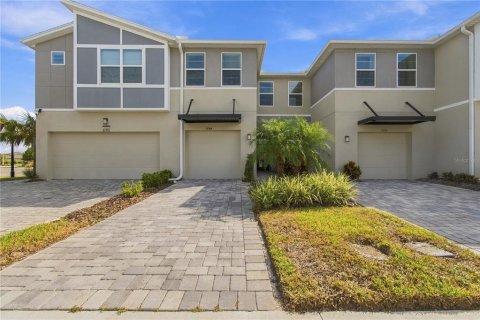 Townhouse in Wesley Chapel, Florida 3 bedrooms, 154.87 sq.m. № 2394417 - photo 2