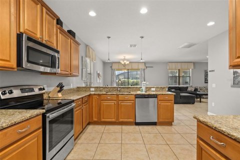House in Davenport, Florida 5 bedrooms, 264.03 sq.m. № 1907735 - photo 9