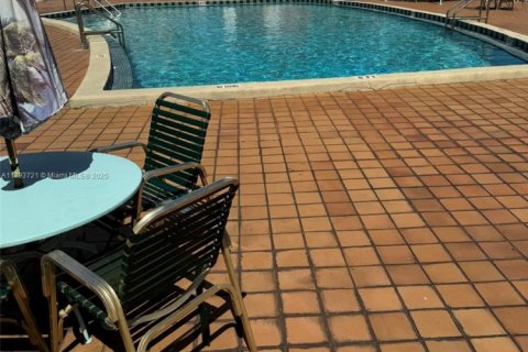 Condominio en venta en Miami, Florida, 1 dormitorio, 73.67 m2 № 1737545 - foto 18