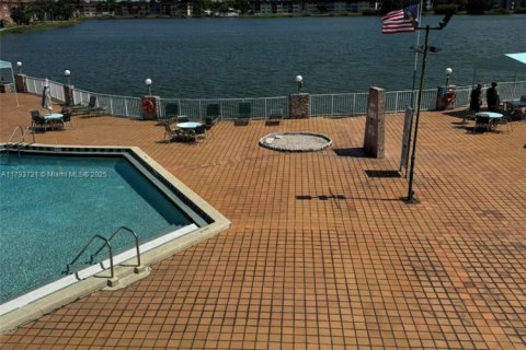 Condominio en venta en Miami, Florida, 1 dormitorio, 73.67 m2 № 1737545 - foto 21