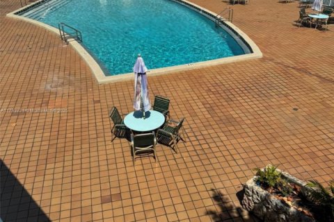 Condominio en venta en Miami, Florida, 1 dormitorio, 73.67 m2 № 1737545 - foto 19