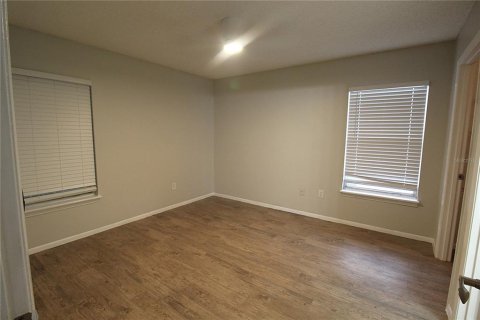 Condominio en alquiler en Sarasota, Florida, 2 dormitorios, 92.9 m2 № 1883224 - foto 10