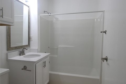 Condominio en alquiler en Sarasota, Florida, 2 dormitorios, 92.9 m2 № 1883224 - foto 15