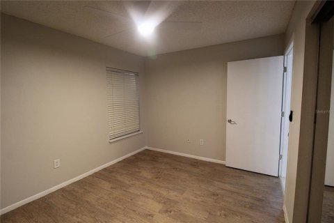 Condominio en alquiler en Sarasota, Florida, 2 dormitorios, 92.9 m2 № 1883224 - foto 13