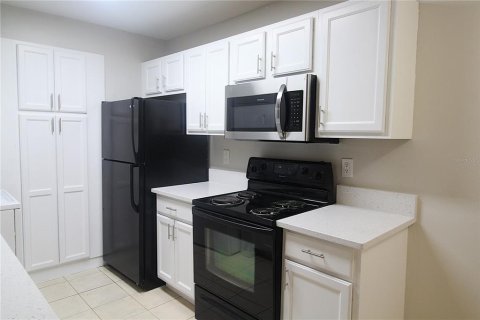 Condominio en alquiler en Sarasota, Florida, 2 dormitorios, 92.9 m2 № 1883224 - foto 4