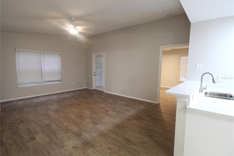 Condominio en alquiler en Sarasota, Florida, 2 dormitorios, 92.9 m2 № 1883224 - foto 7