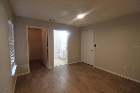 Condominio en alquiler en Sarasota, Florida, 2 dormitorios, 92.9 m2 № 1883224 - foto 9
