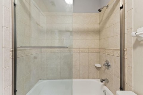 House in Okeechobee, Florida 2 bedrooms, 102.94 sq.m. № 2085306 - photo 22