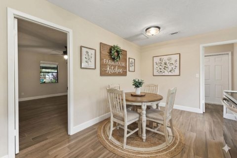 House in Okeechobee, Florida 2 bedrooms, 102.94 sq.m. № 2085306 - photo 16