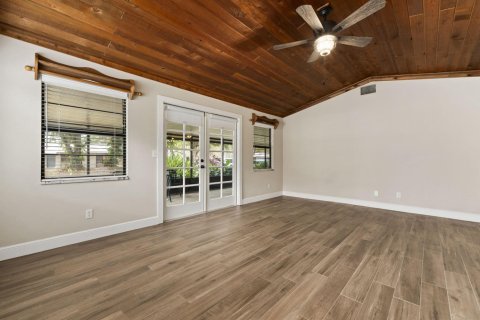 House in Okeechobee, Florida 2 bedrooms, 102.94 sq.m. № 2085306 - photo 12