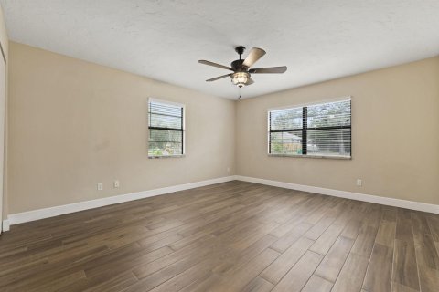 House in Okeechobee, Florida 2 bedrooms, 102.94 sq.m. № 2085306 - photo 25
