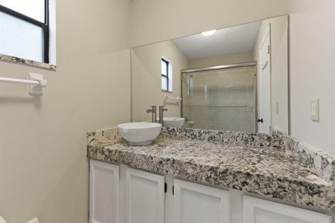 House in Okeechobee, Florida 2 bedrooms, 102.94 sq.m. № 2085306 - photo 21