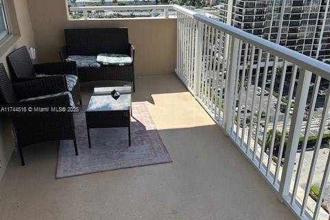 Copropriété à louer à Hallandale Beach, Floride: 3 chambres, 161.65 m2 № 1962397 - photo 20