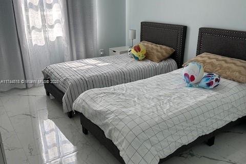 Copropriété à louer à Hallandale Beach, Floride: 3 chambres, 161.65 m2 № 1962397 - photo 22