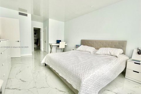 Copropriété à louer à Hallandale Beach, Floride: 3 chambres, 161.65 m2 № 1962397 - photo 16