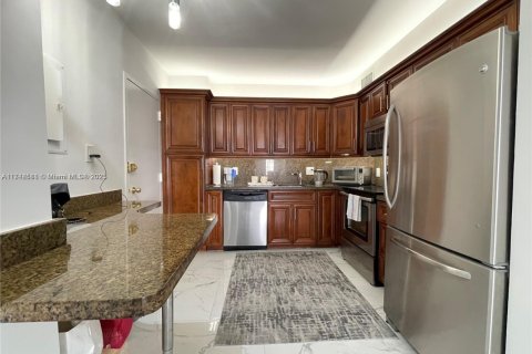 Copropriété à louer à Hallandale Beach, Floride: 3 chambres, 161.65 m2 № 1962397 - photo 9