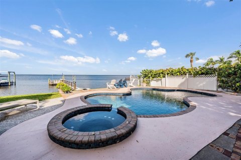 Casa en venta en Palm Harbor, Florida, 4 dormitorios, 386.75 m2 № 2097924 - foto 5