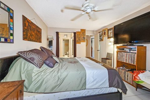Condo in Clearwater, Florida, 2 bedrooms  № 1204576 - photo 18
