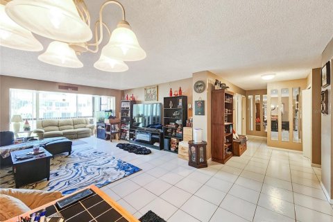 Condo in Clearwater, Florida, 2 bedrooms  № 1204576 - photo 14
