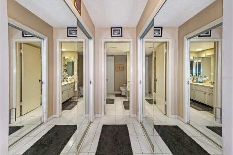 Condo in Clearwater, Florida, 2 bedrooms  № 1204576 - photo 27