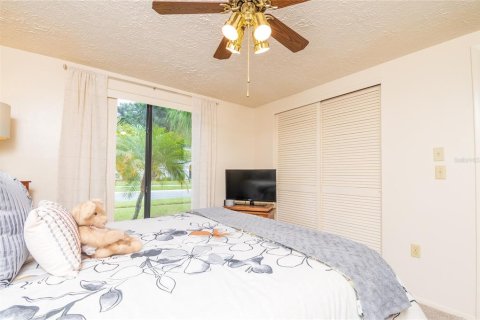 Villa ou maison à vendre à New Port Richey, Floride: 2 chambres, 105.26 m2 № 2167242 - photo 11