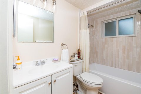 Villa ou maison à vendre à New Port Richey, Floride: 2 chambres, 105.26 m2 № 2167242 - photo 14