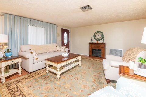 Villa ou maison à vendre à New Port Richey, Floride: 2 chambres, 105.26 m2 № 2167242 - photo 5