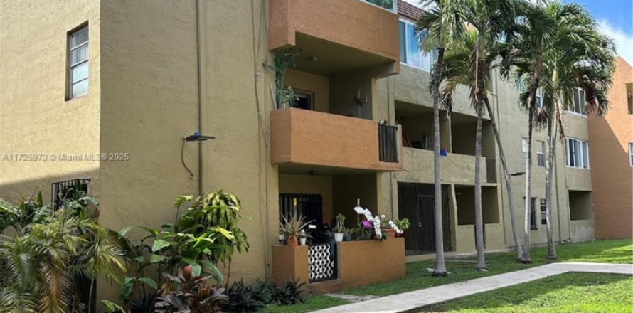 Condominio en Hialeah, Florida, 2 dormitorios № 1711329