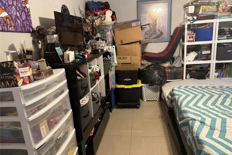 Condominio en venta en Hialeah, Florida, 2 dormitorios, 76.18 m2 № 1711329 - foto 11