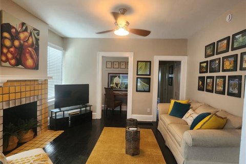 Appartement à louer à Saint Petersburg, Floride: 2 chambres, 88.26 m2 № 1720388 - photo 1