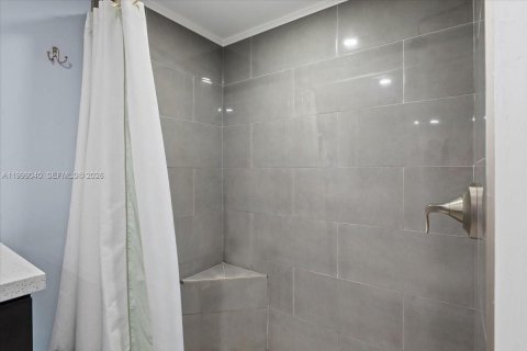 Copropriété à louer à Lauderhill, Floride: 2 chambres, 122.63 m2 № 2064014 - photo 25