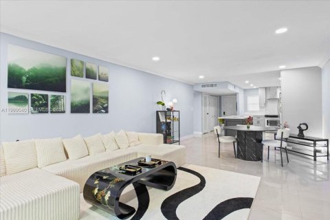 Copropriété à louer à Lauderhill, Floride: 2 chambres, 122.63 m2 № 2064014 - photo 8