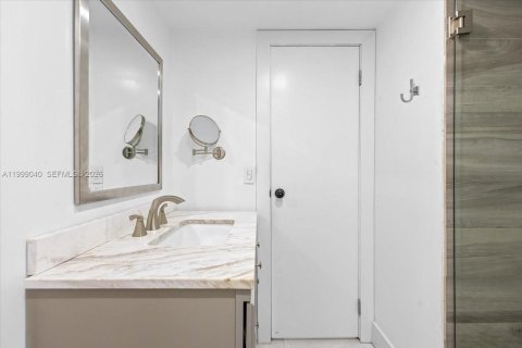 Copropriété à louer à Lauderhill, Floride: 2 chambres, 122.63 m2 № 2064014 - photo 30