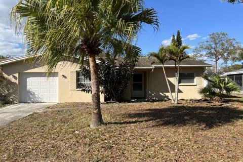 House in Clearwater, Florida 3 bedrooms, 129.13 sq.m. № 1883194 - photo 1
