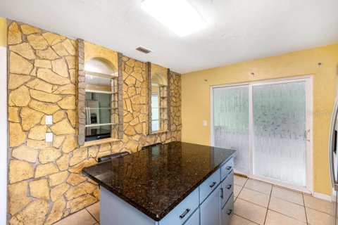 Villa ou maison à vendre à Port Charlotte, Floride: 3 chambres, 144.93 m2 № 1807938 - photo 18