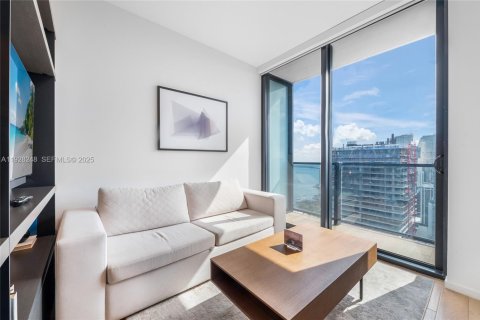 Купить кондоминиум в Майами, Флорида 33.63м2, № 1988379 - фото 17