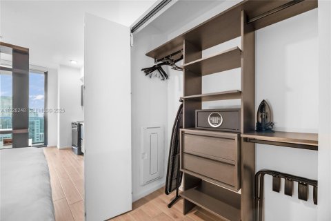 Купить кондоминиум в Майами, Флорида 33.63м2, № 1988379 - фото 6